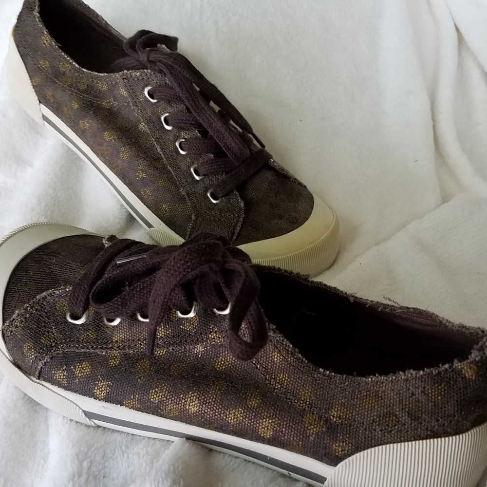 Cute Sneakers!